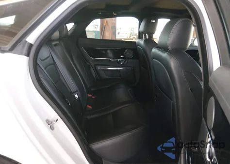 2015 Jaguar Xj z USA, uszkodzony, nr VIN SAJWA1CZ8F8V86563